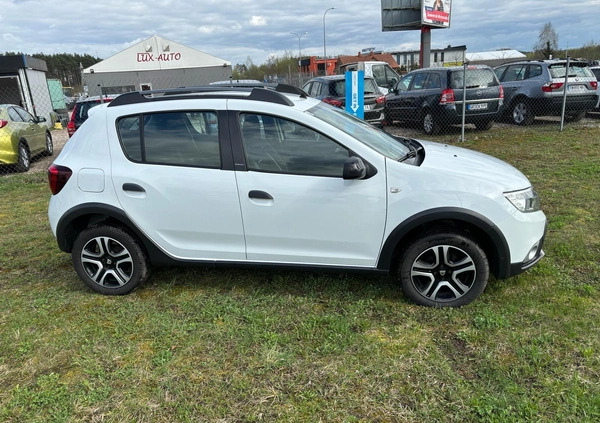 Dacia Sandero Stepway cena 34900 przebieg: 159000, rok produkcji 2018 z Białystok małe 562